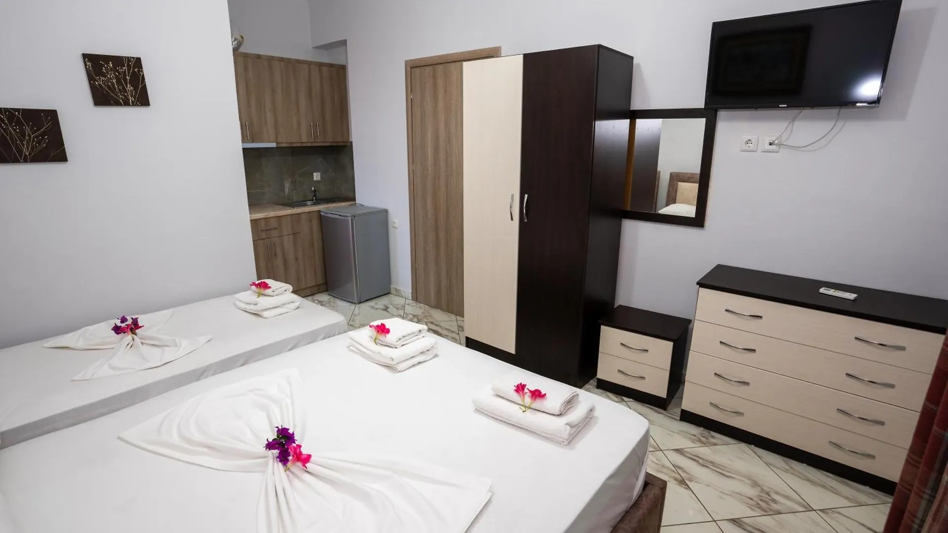 Sonils Villa Ksamil Homestay